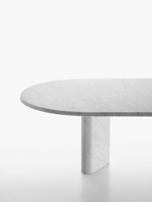 Nylenej-white-carrara-marble-oval-dining-table-2